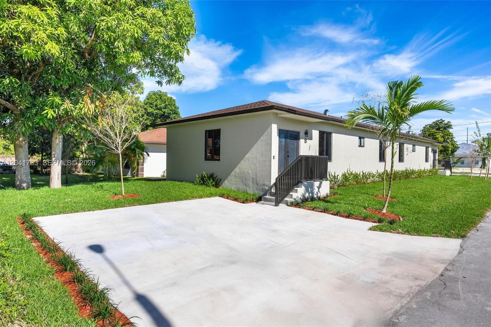 601 NW 3rd Ave, Hallandale Beach, FL 33009 photo 3