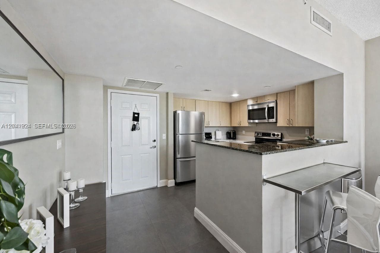 3000 CORAL WAY # 416, Miami, FL 33145 photo 5