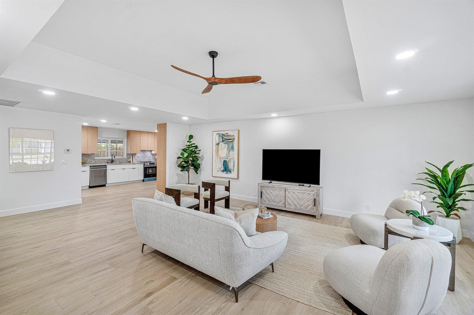 718 SW 27th Place, Boynton Beach, FL 33435 photo 2