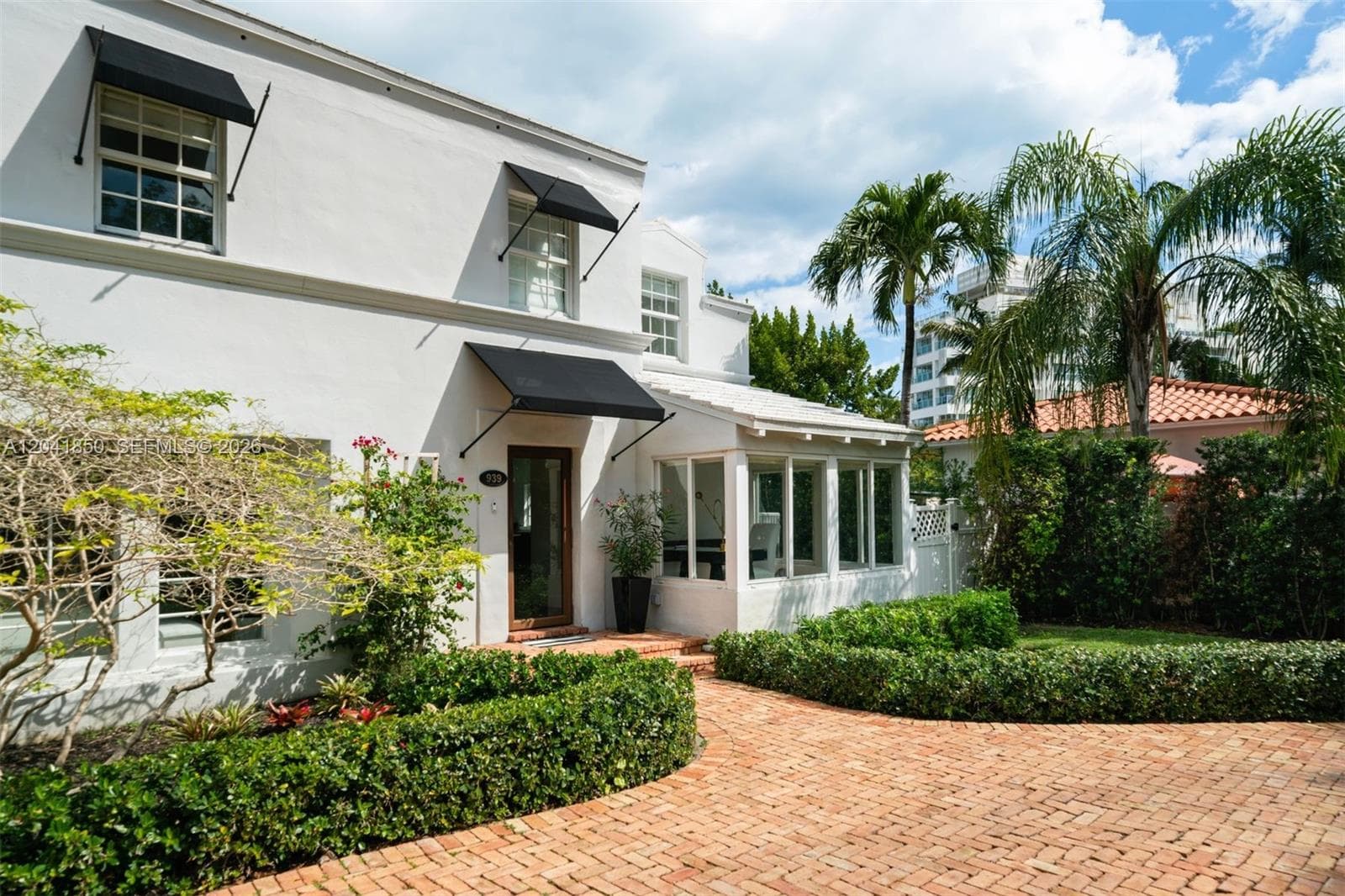 939 W 47th Ct, Miami Beach, FL 33140 photo 3