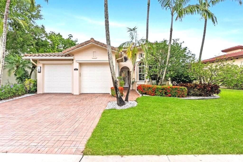 8247 NW 107th Terrace, Parkland, FL 33076 photo 2