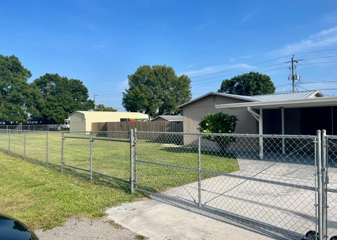 1019 NW 2nd Street, Okeechobee, FL 34972 photo 2