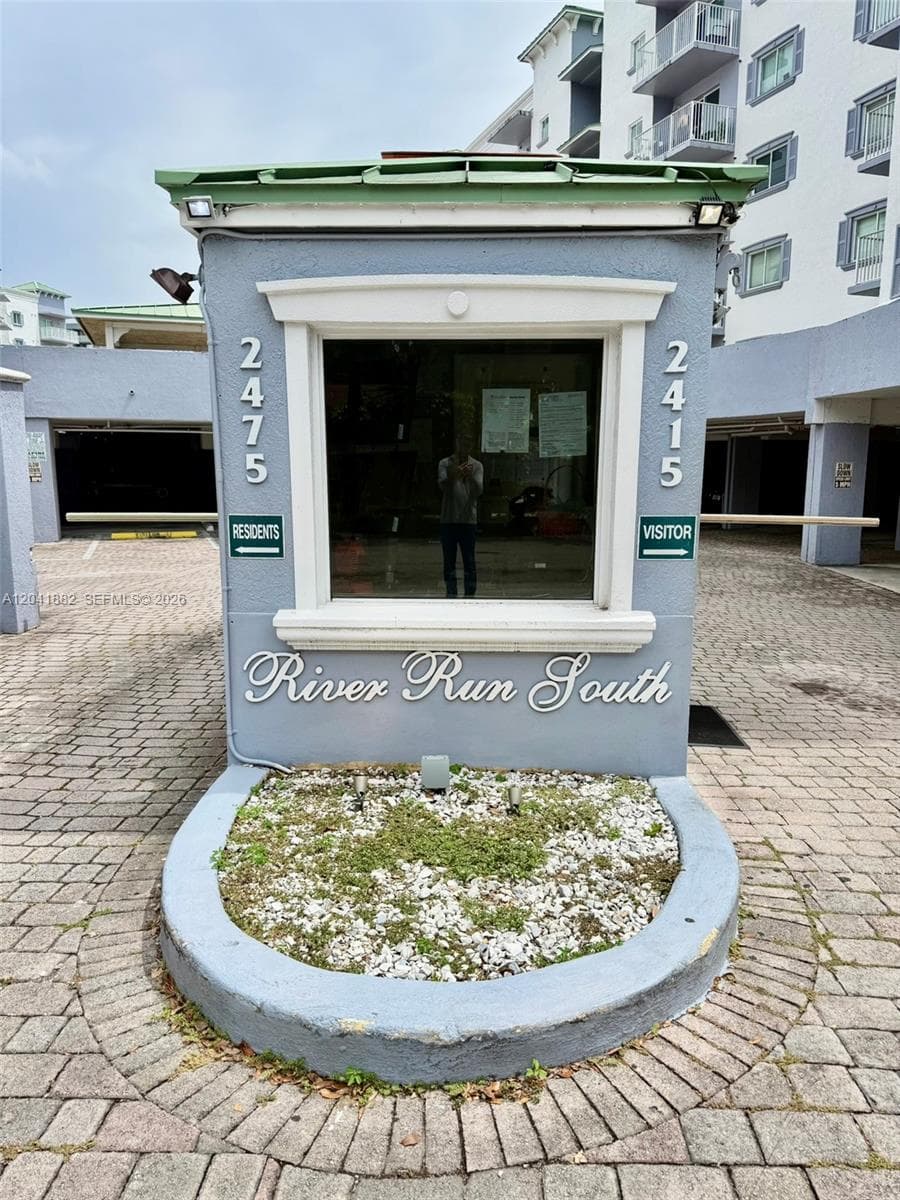 2475 NW 16th Street Rd # 418, Miami, FL 33125 photo 3