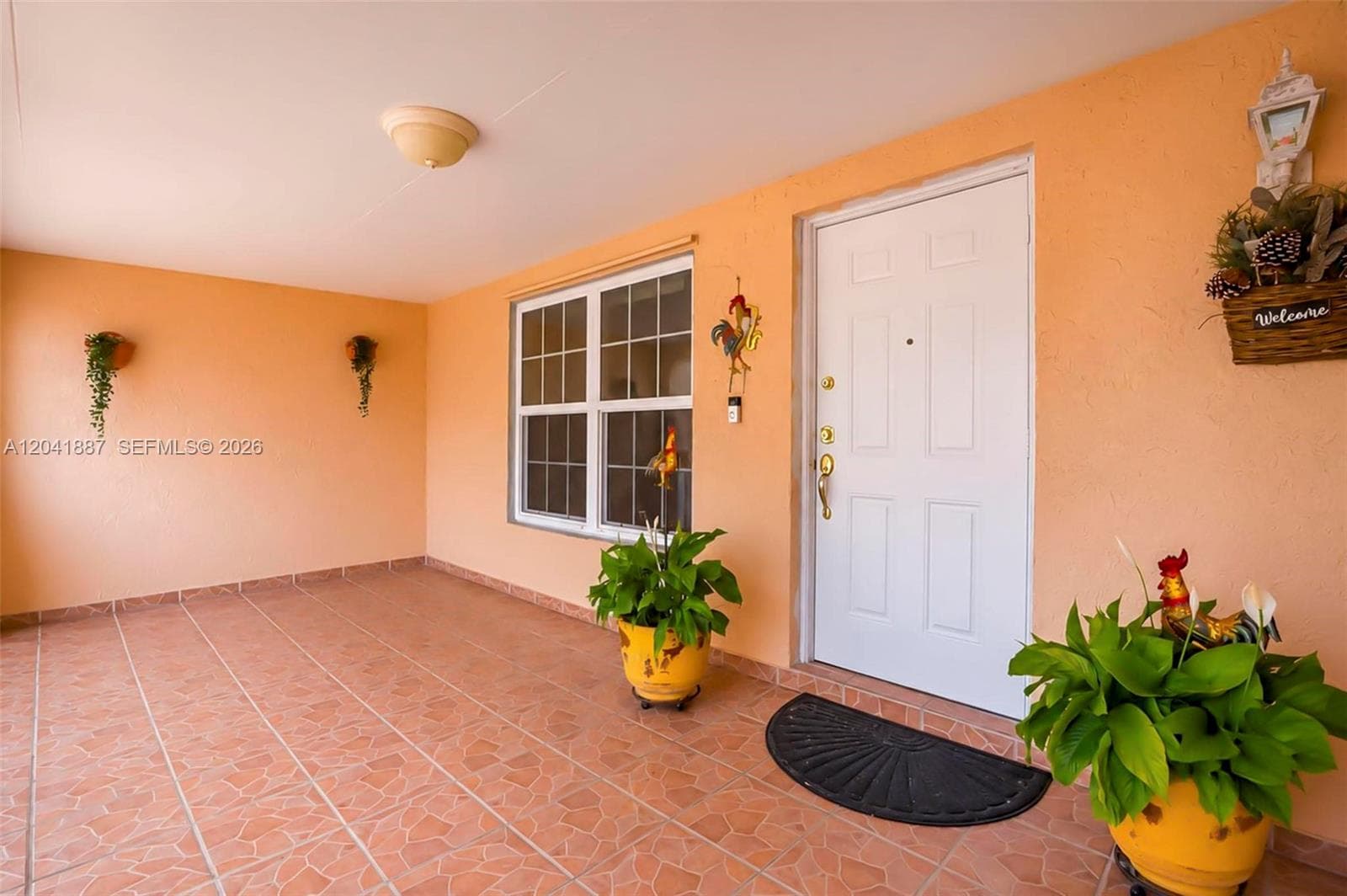 19240 NW 60th Ct, Hialeah, FL 33015 photo 4