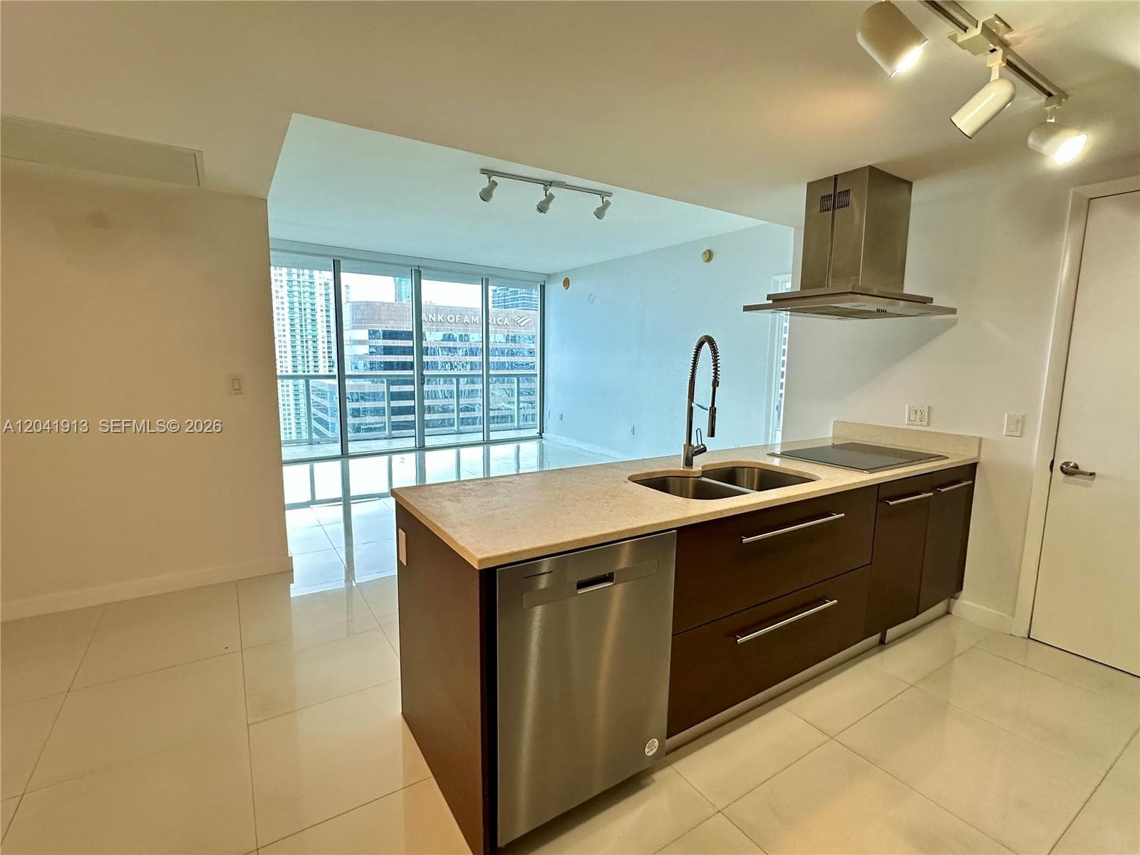 495 Brickell Ave # 4011, Miami, FL 33131 photo 5