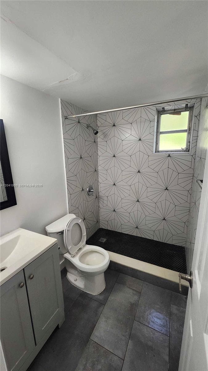 111 NW 152nd St # 11, Miami, FL 33169 photo 5
