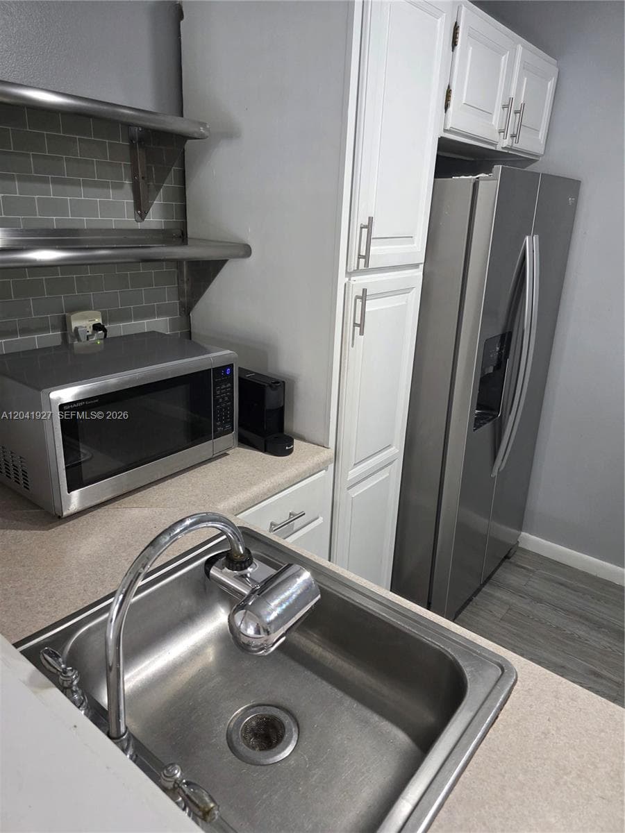 8065 SW 107th Ave # 202, Miami, FL 33173 photo 3