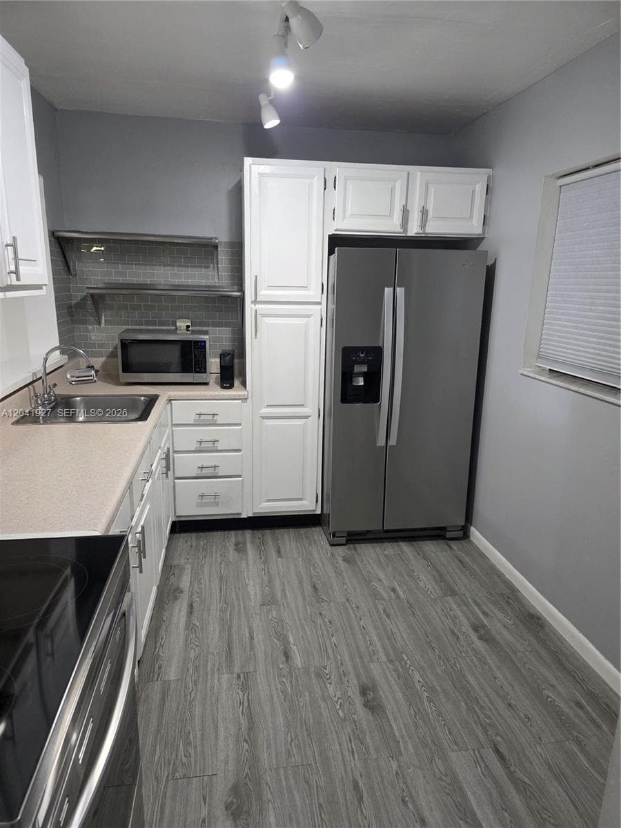 8065 SW 107th Ave # 202, Miami, FL 33173 photo 5
