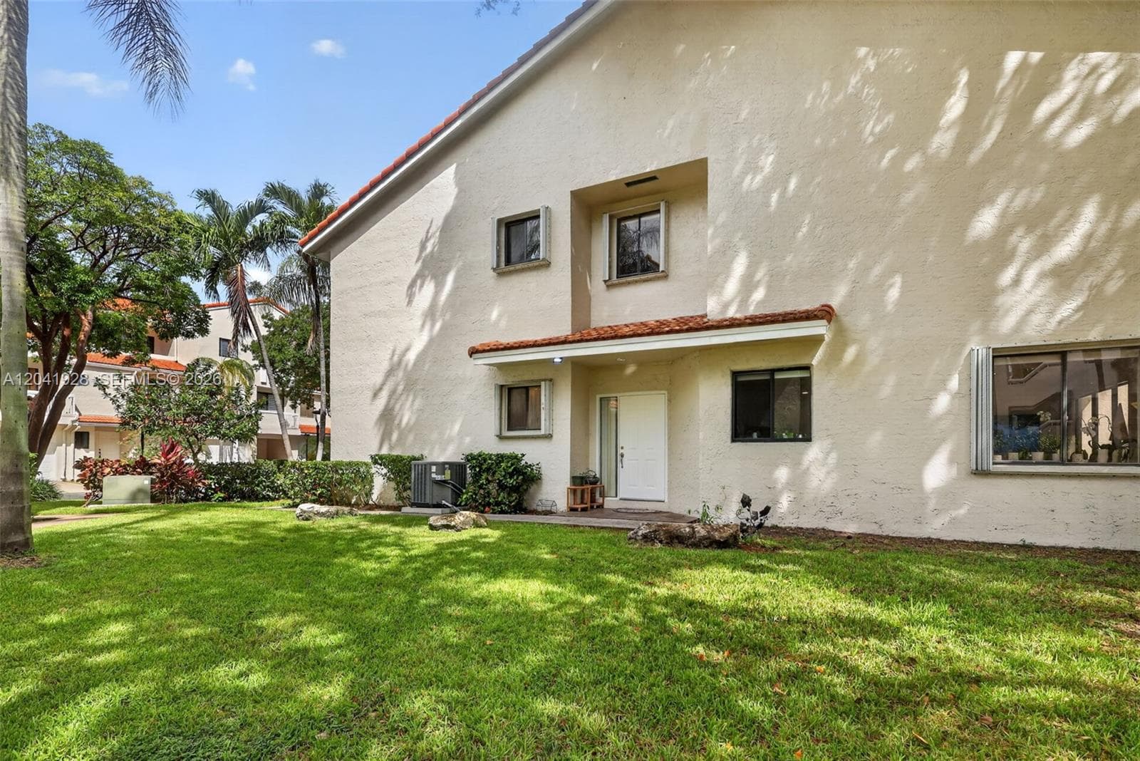 21391 Marina Cove Cir # 19-K, Aventura, FL 33180 photo 5