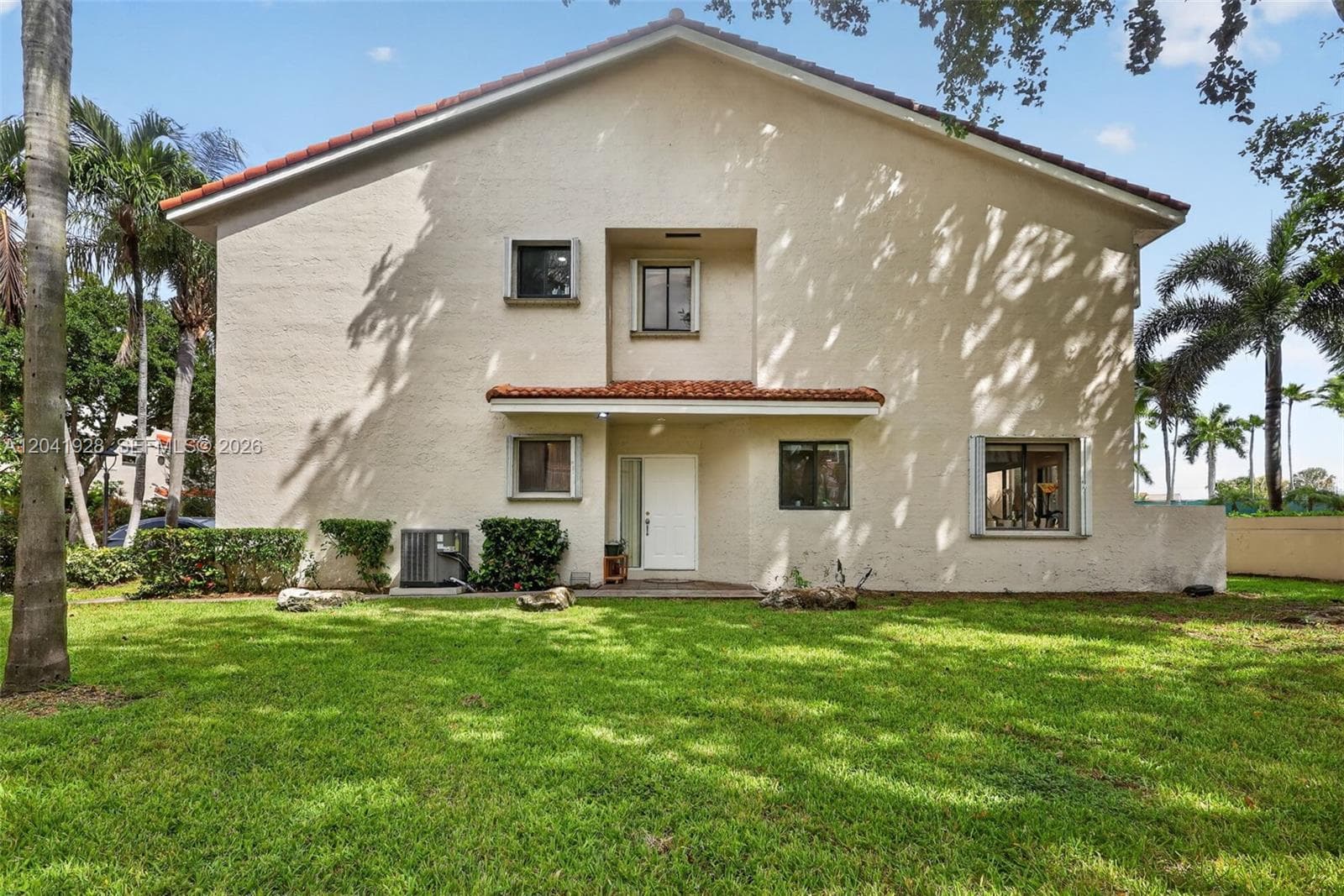 21391 Marina Cove Cir # 19-K, Aventura, FL 33180 photo 4
