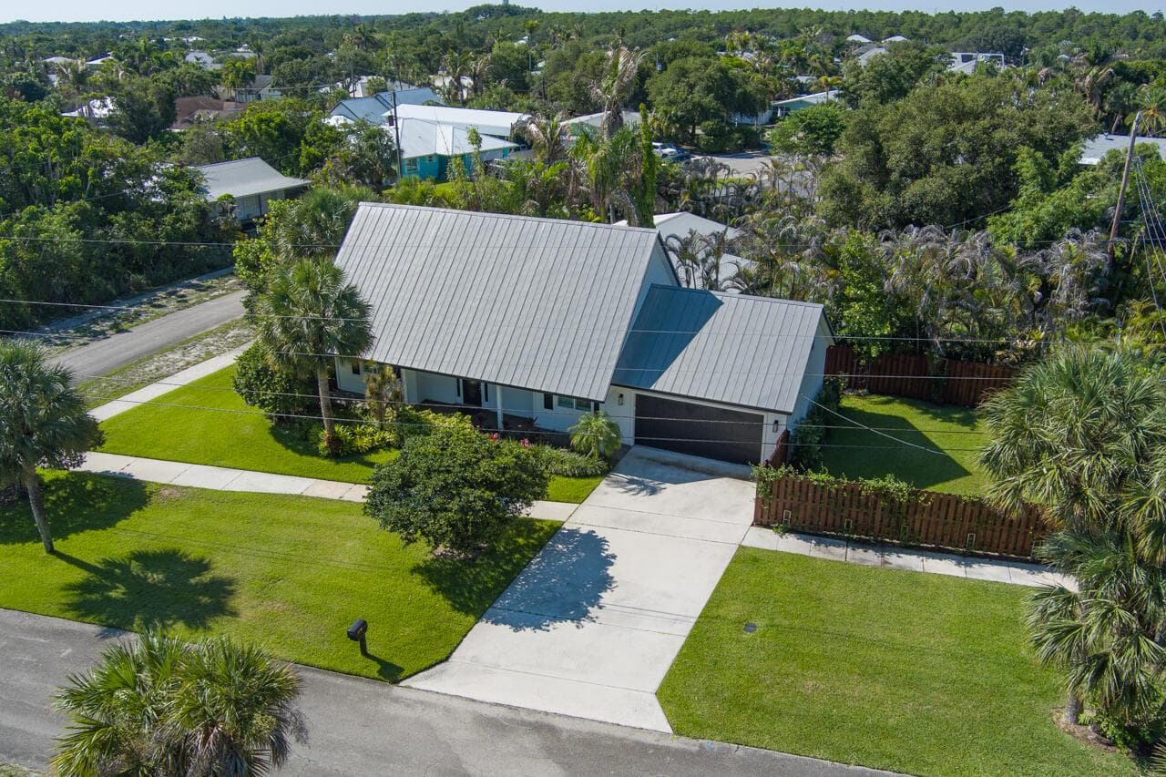 9200 SE Olympus Street, Hobe Sound, FL 33455 photo 5