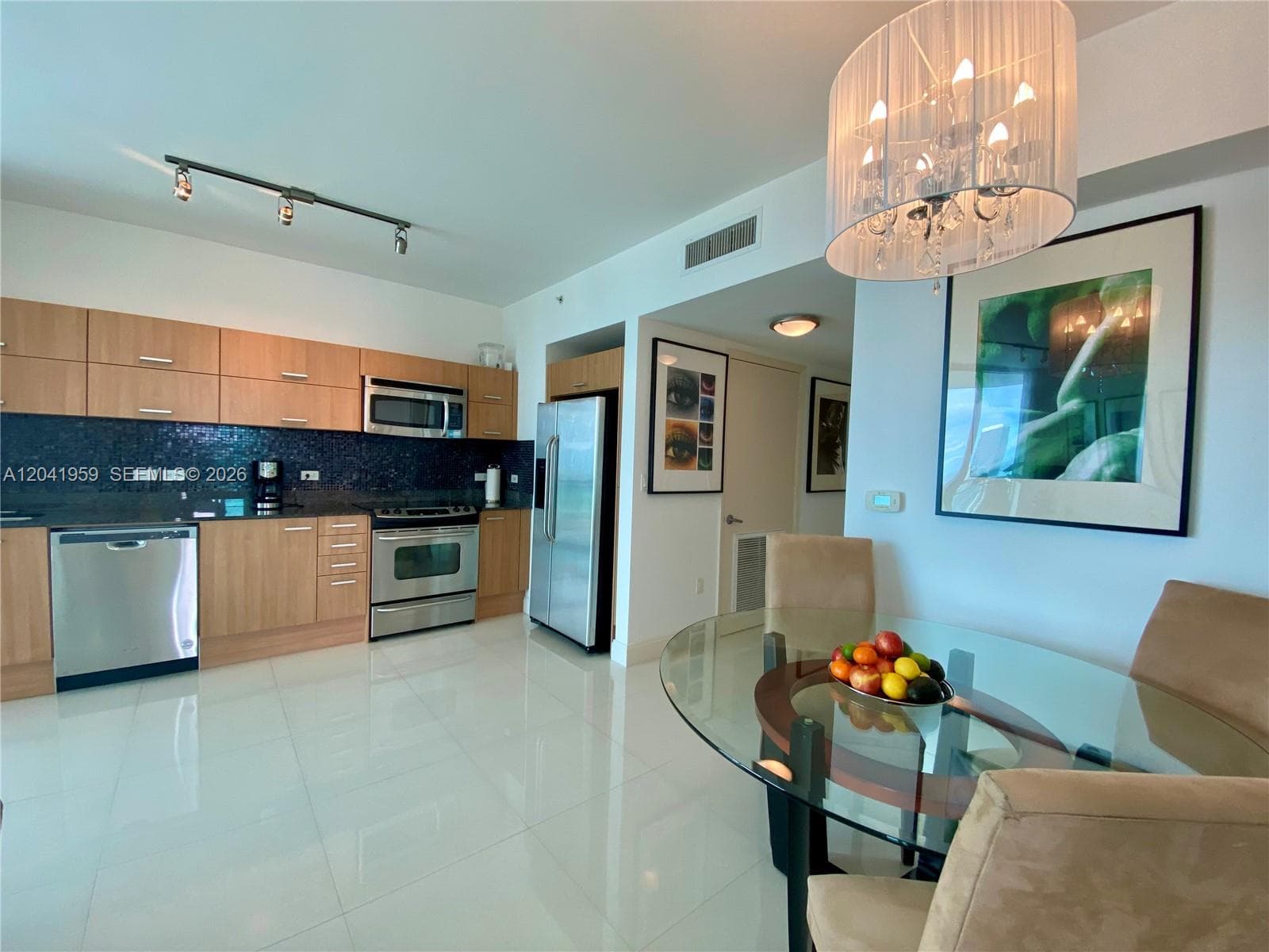 350 S Miami Ave # 3813, Miami, FL 33130 photo 5