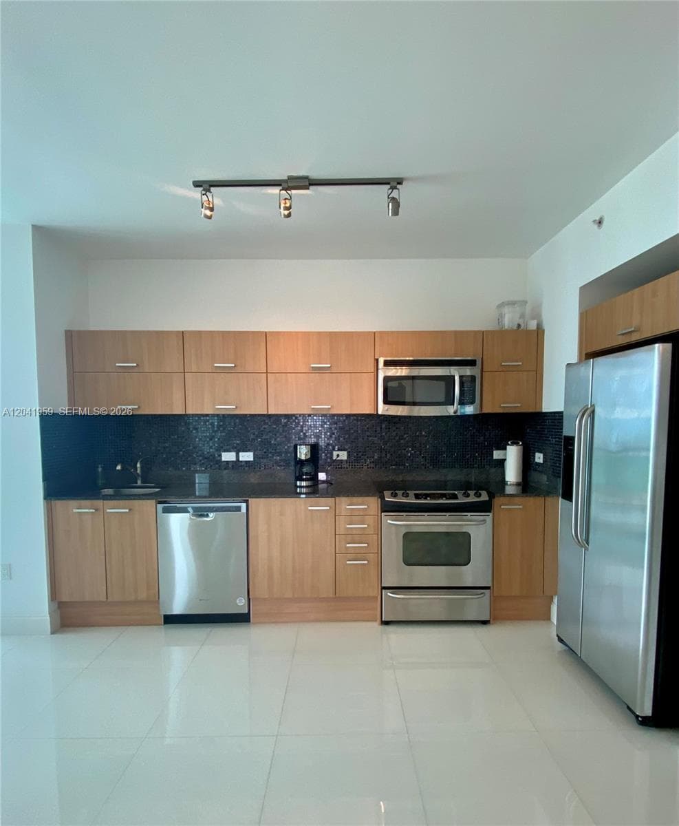 350 S Miami Ave # 3813, Miami, FL 33130 photo 4