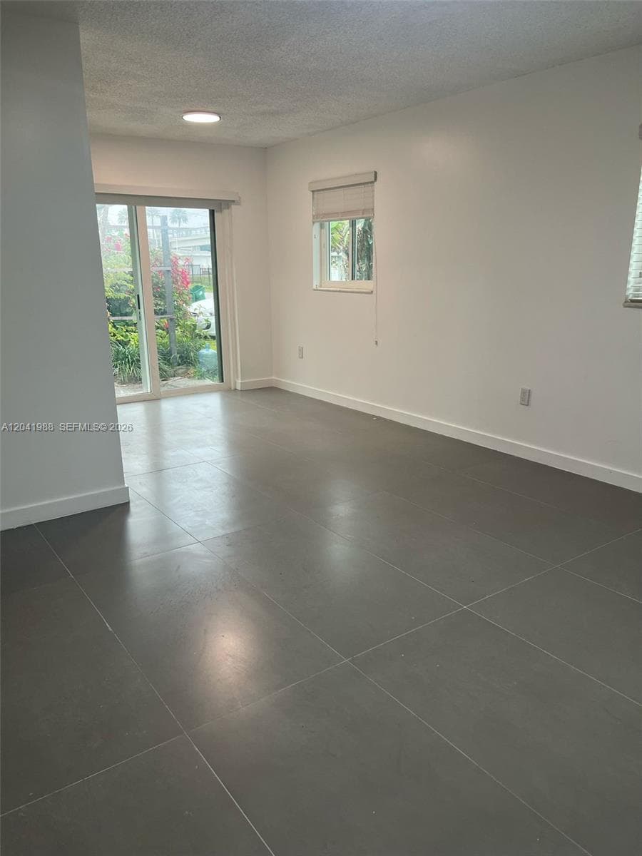 2611 NE 204th Ter, Miami, FL 33180 photo 3