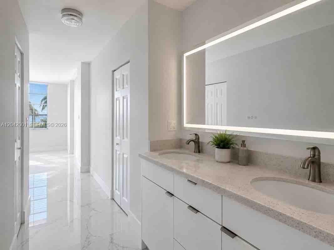 500 Bayview Dr # 232, Sunny Isles Beach, FL 33160 photo 2