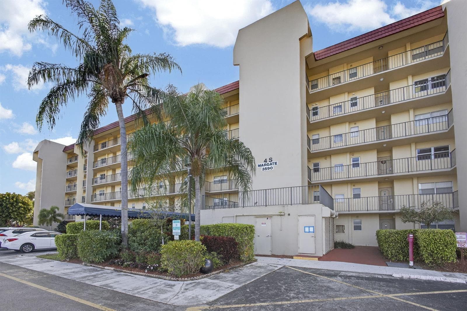 3590 Via Poinciana # 202, Lake Worth, FL 33467 photo 2
