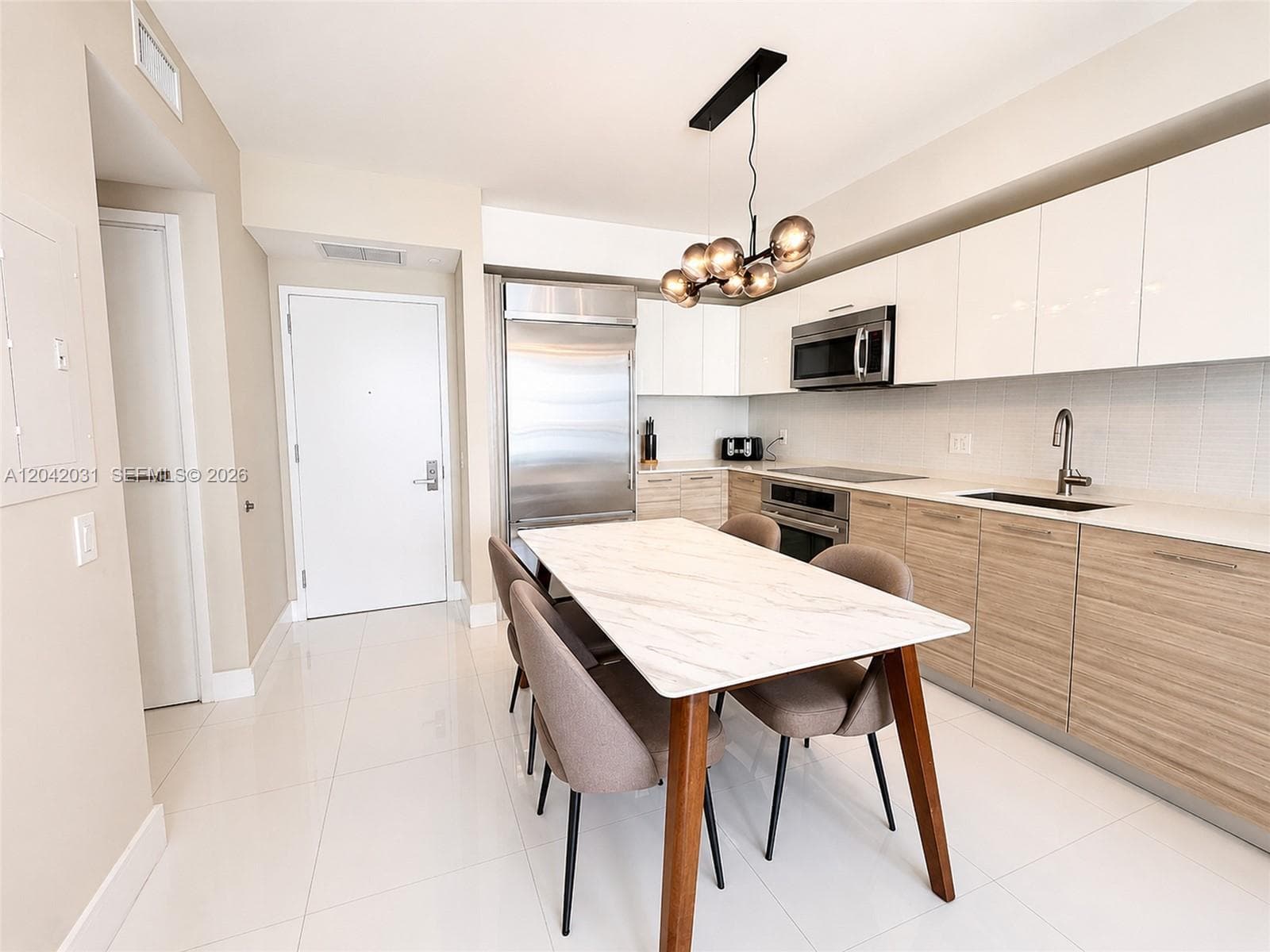 1300 Brickell Bay Dr # 2307, Miami, FL 33131 photo 4