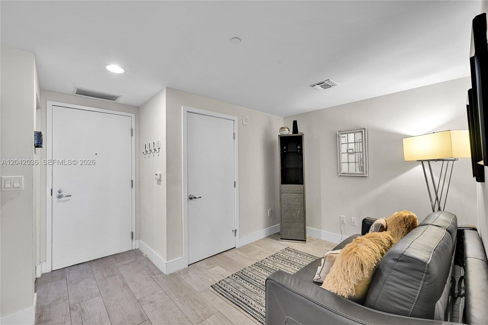 16385 Biscayne Blvd # 1020, North Miami Beach, FL 33160 photo 4