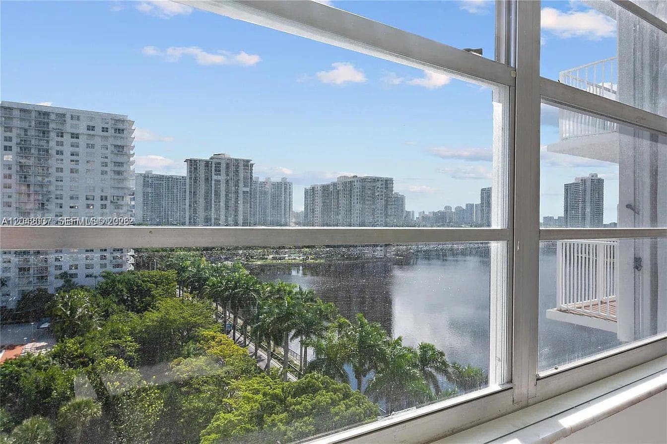 2801 NE 183rd St # 1016W, Aventura, FL 33160 photo 3