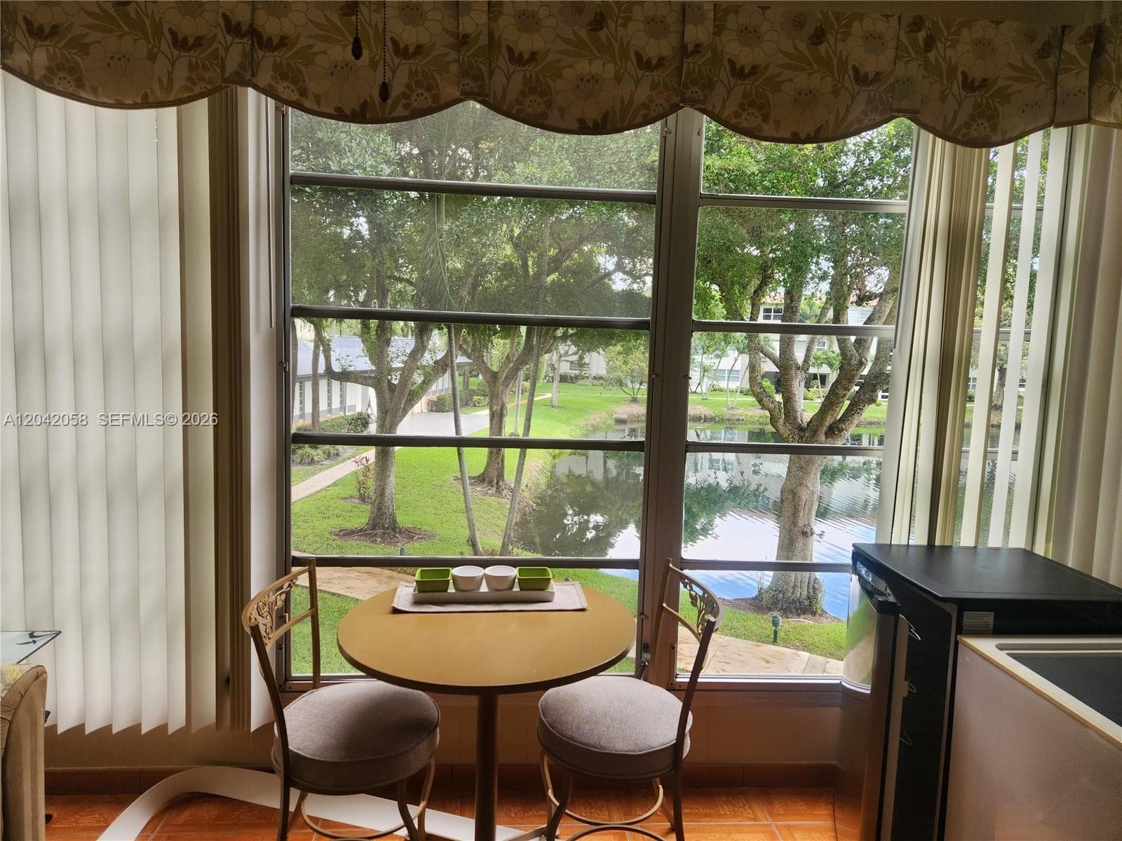 5001 NW 34th St # 205, Lauderdale Lakes, FL 33319 photo 4