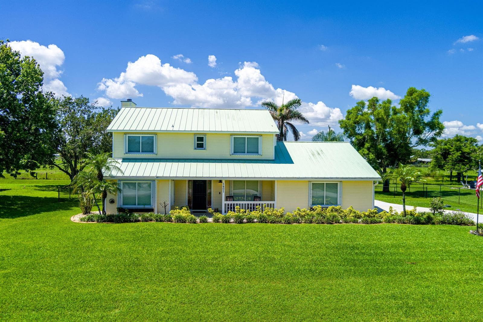 1401 Mallard Court, Fort Pierce, FL 34982 photo 3