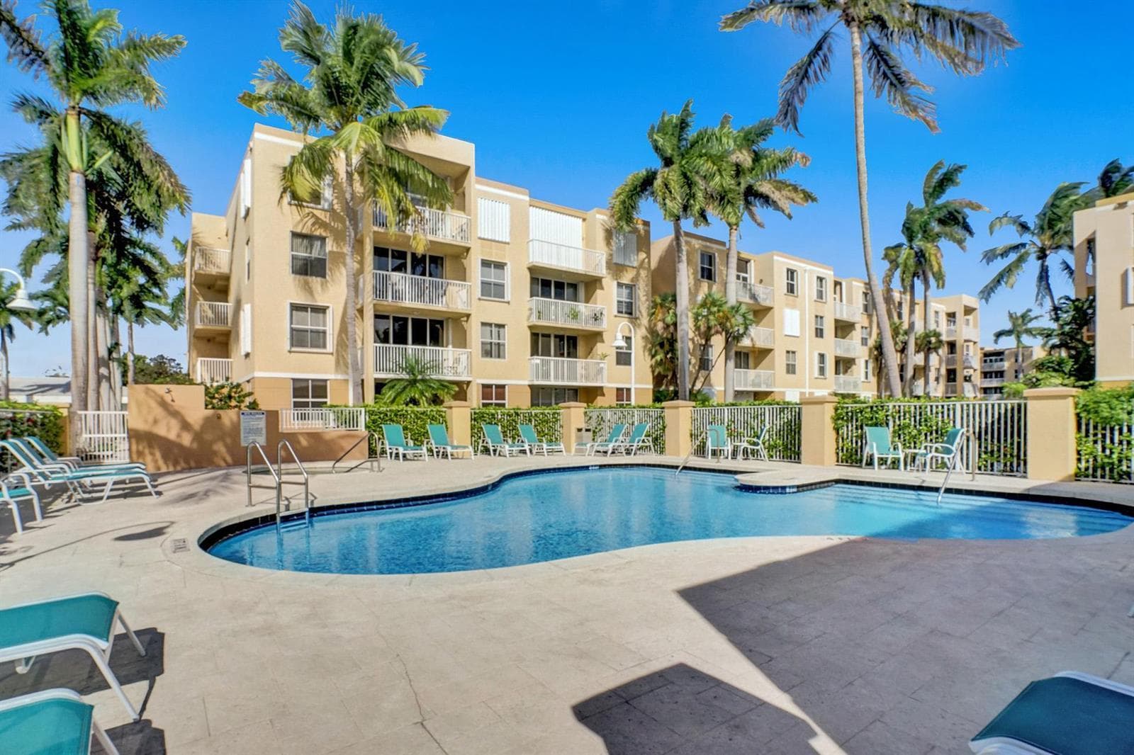 1350 SE 3rd Avenue # 406, Dania Beach, FL 33004 photo 2