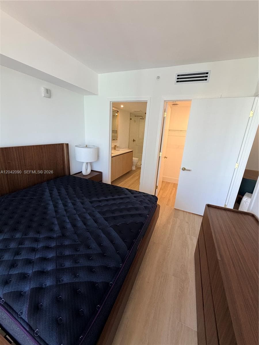 90 NE 32nd St # 706, Miami, FL 33137 photo 5