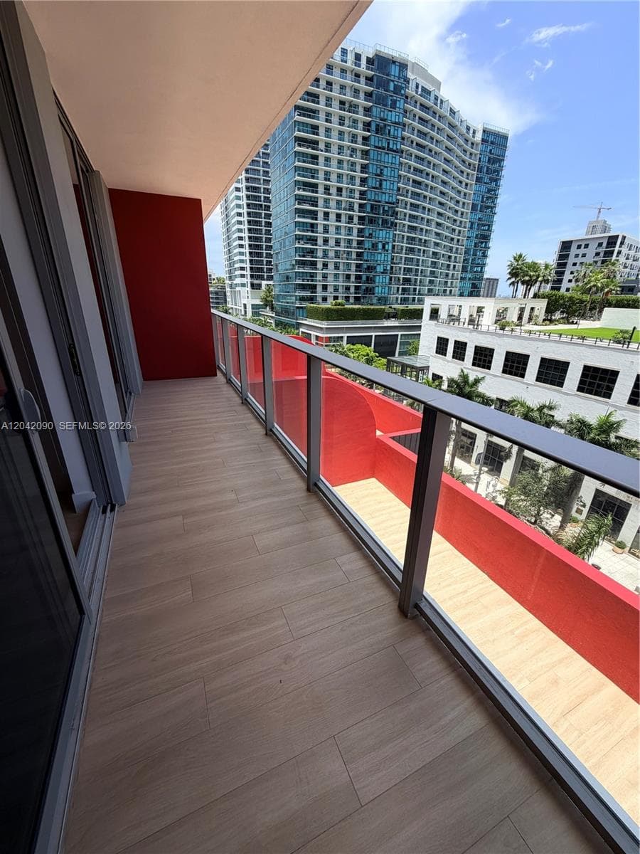 90 NE 32nd St # 706, Miami, FL 33137 photo 4