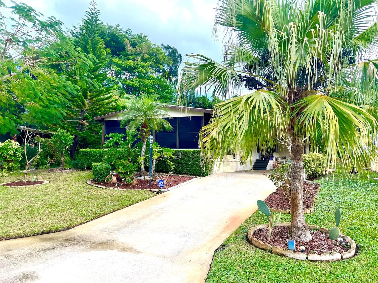 8011 SE Homestead Avenue, Hobe Sound, FL 33455 photo 2