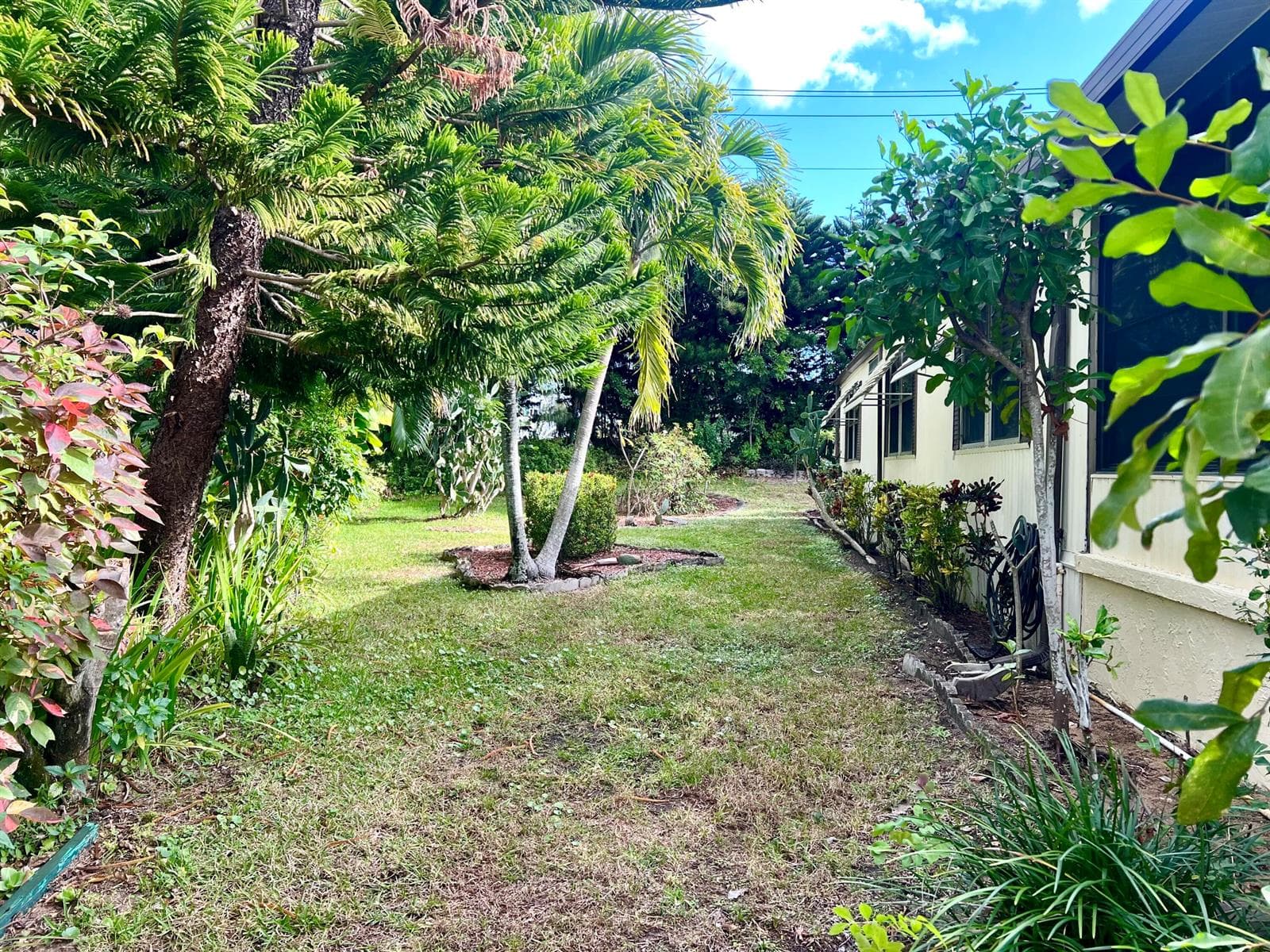 8011 SE Homestead Avenue, Hobe Sound, FL 33455 photo 3