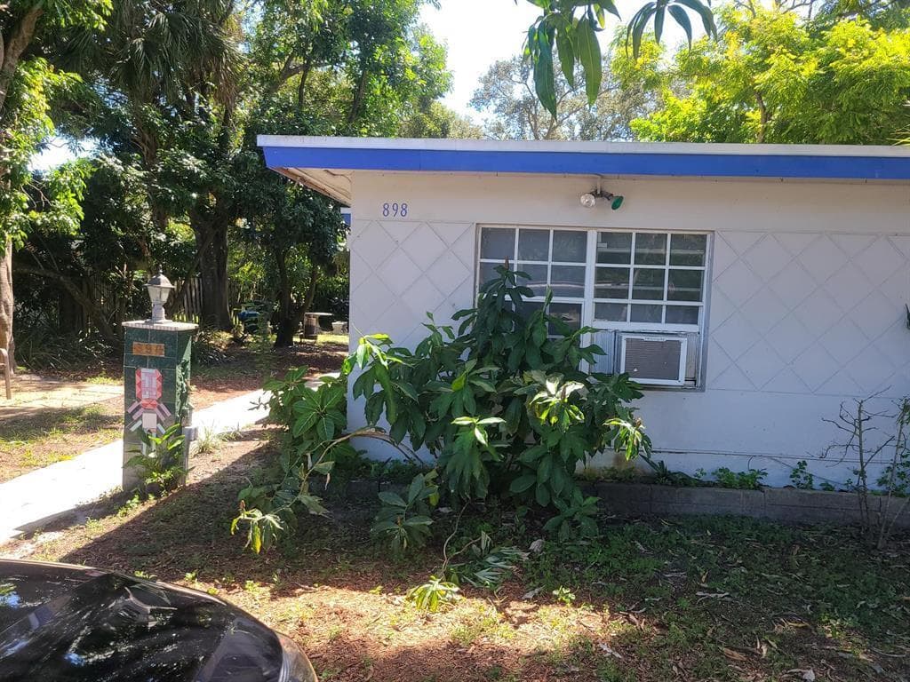 898 NE 39th Street # 2, Oakland Park, FL 33334 photo 4