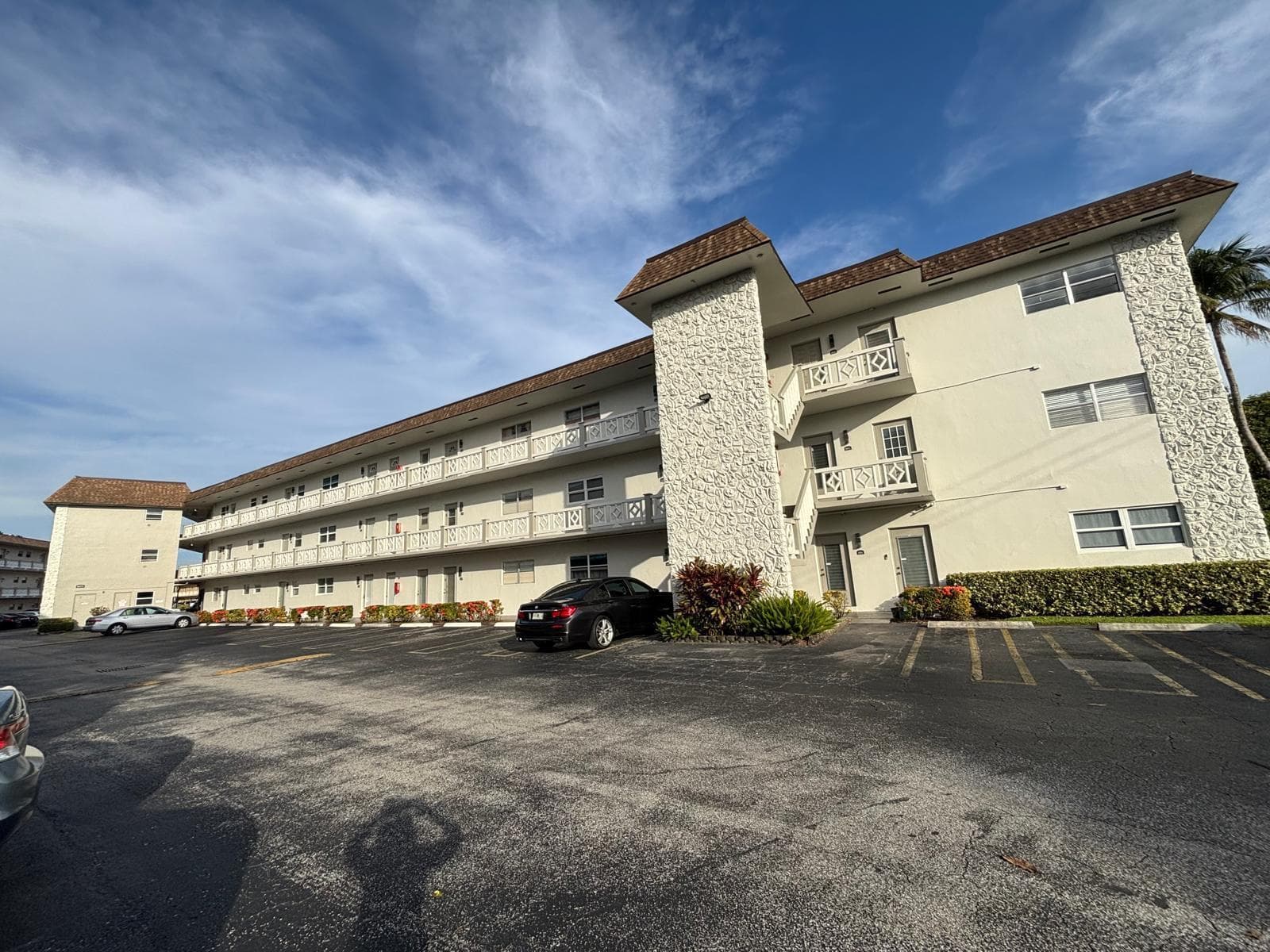 5171 W Oakland Park Boulevard # 308, Lauderdale Lakes, FL 33313 photo 3