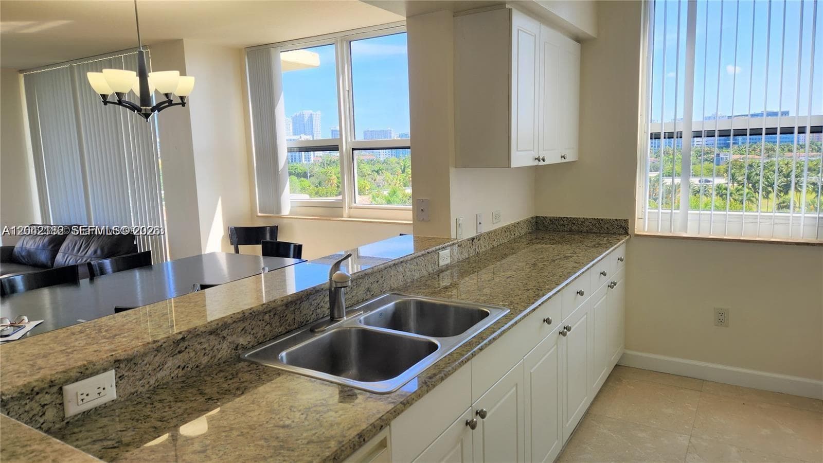 19501 W Country Club Dr # 704, Aventura, FL 33180 photo 3