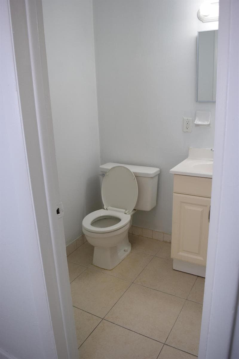 151 SE 6th Avenue # Apt 14, Pompano Beach, FL 33060 photo 4