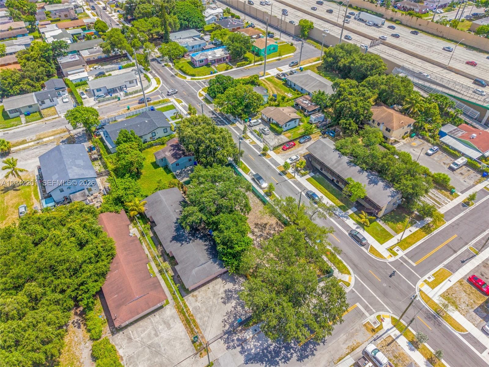 605 NW 65th St, Miami, FL 33150 photo 4