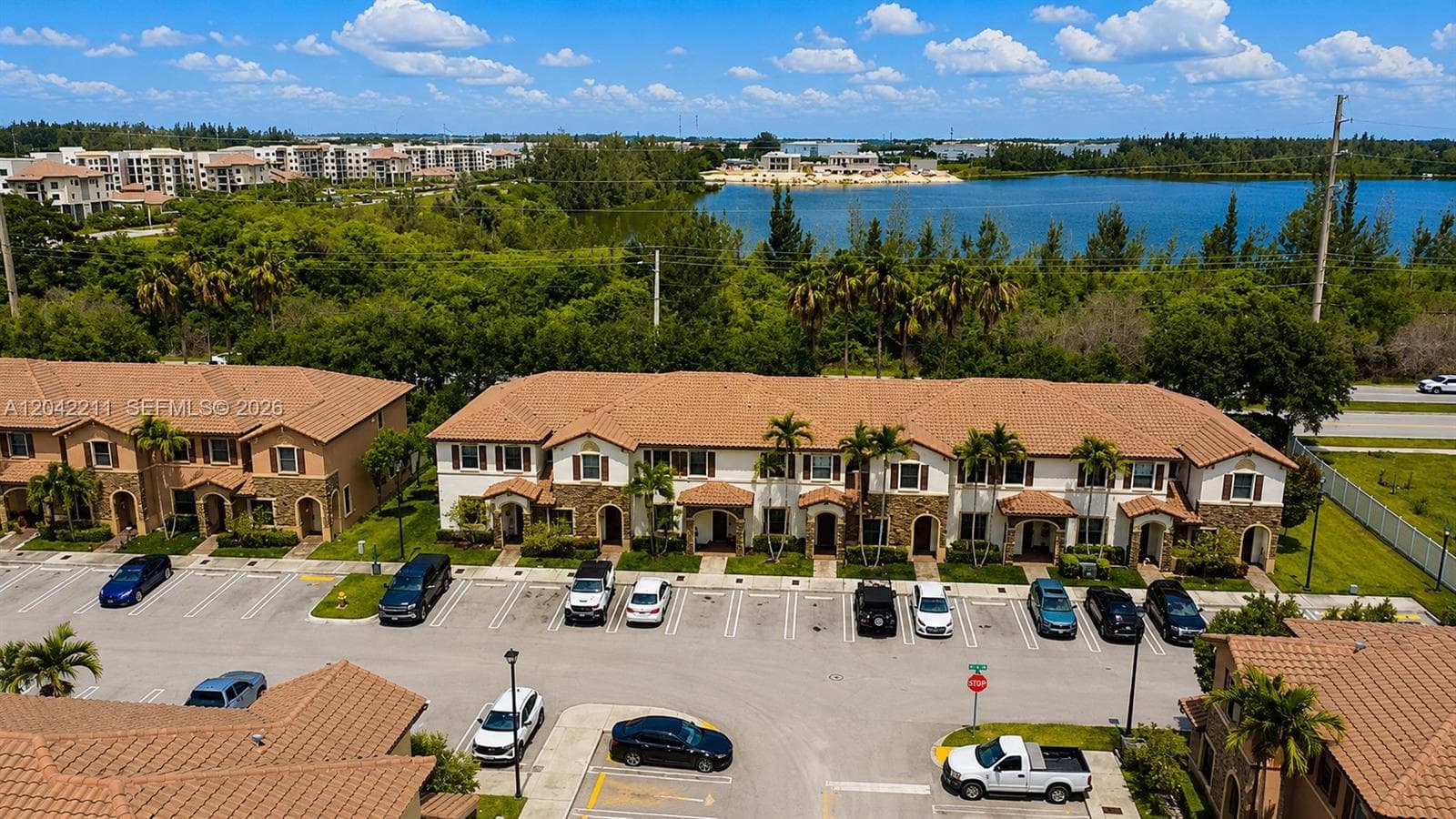 8954 W 35th Way, Hialeah, FL 33018 photo 3