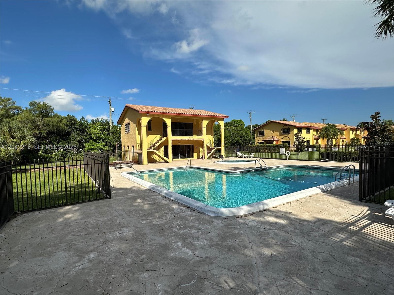 2700 NW 47th Ter # 1001, Lauderdale Lakes, FL 33313 photo 2