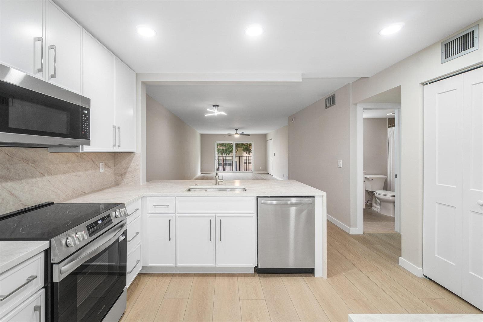 2905 SW 22nd Avenue # 202, Delray Beach, FL 33445 photo 5