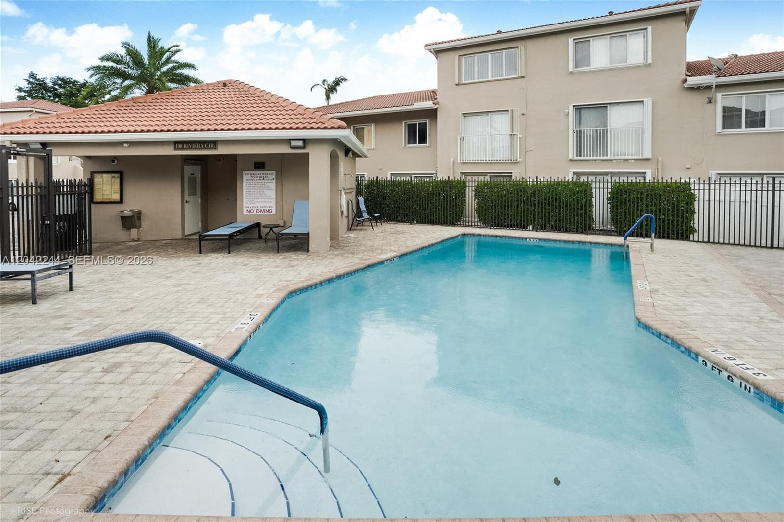 221 Riviera Cir, Weston, FL 33326 photo 2