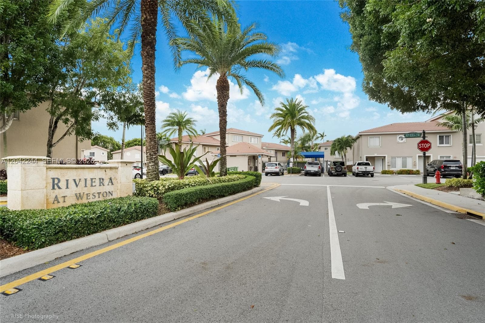 221 Riviera Cir, Weston, FL 33326 photo 3