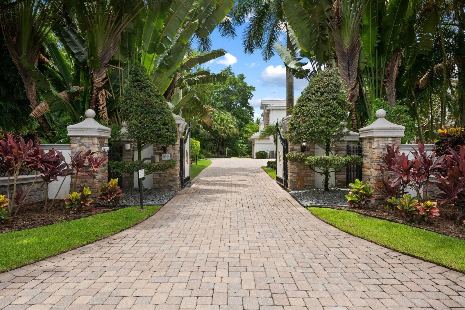 8950 NW 70th Court, Parkland, FL 33067 photo 5