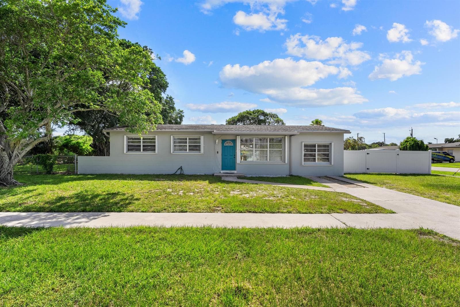 153 Abaco Drive, Palm Springs, FL 33461 photo 2