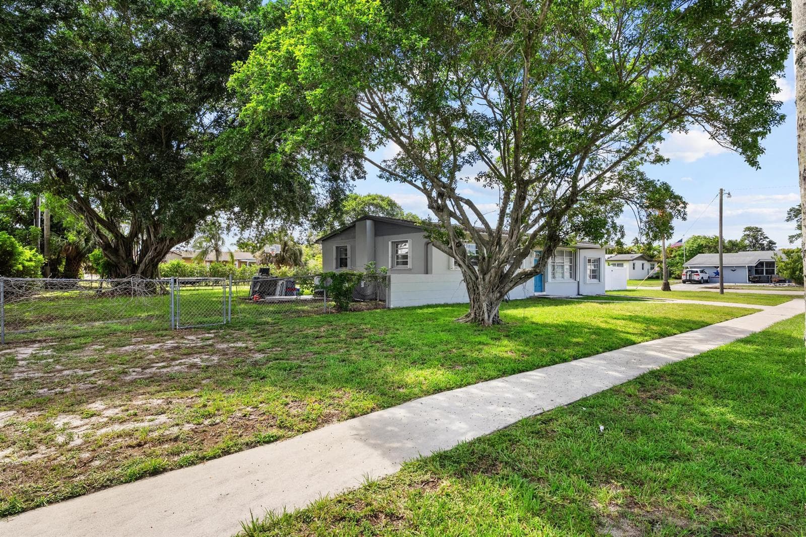 153 Abaco Drive, Palm Springs, FL 33461 photo 4