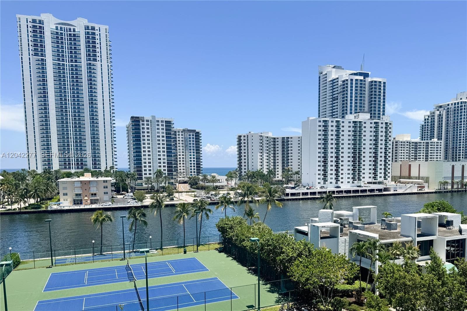 1000 Parkview Dr # 726, Hallandale Beach, FL 33009 photo 3