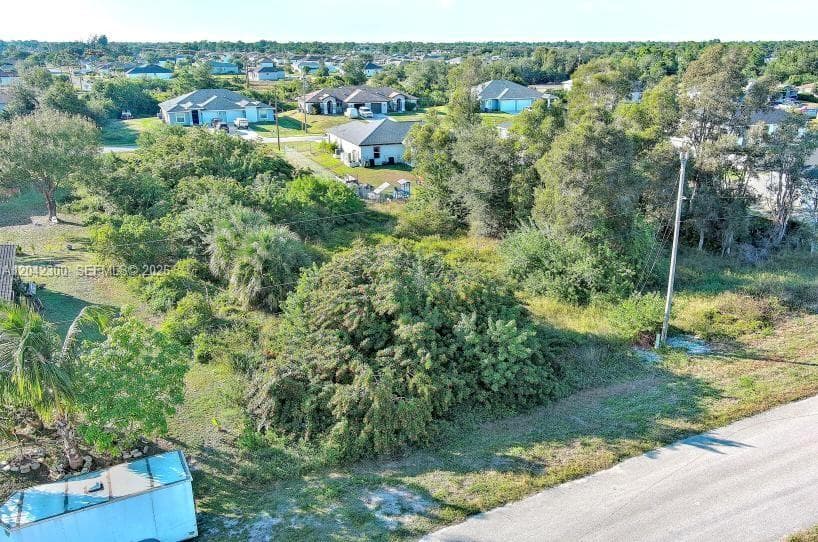 394 PALENCIA AVE, Lehigh Acres, FL 33974 photo 4