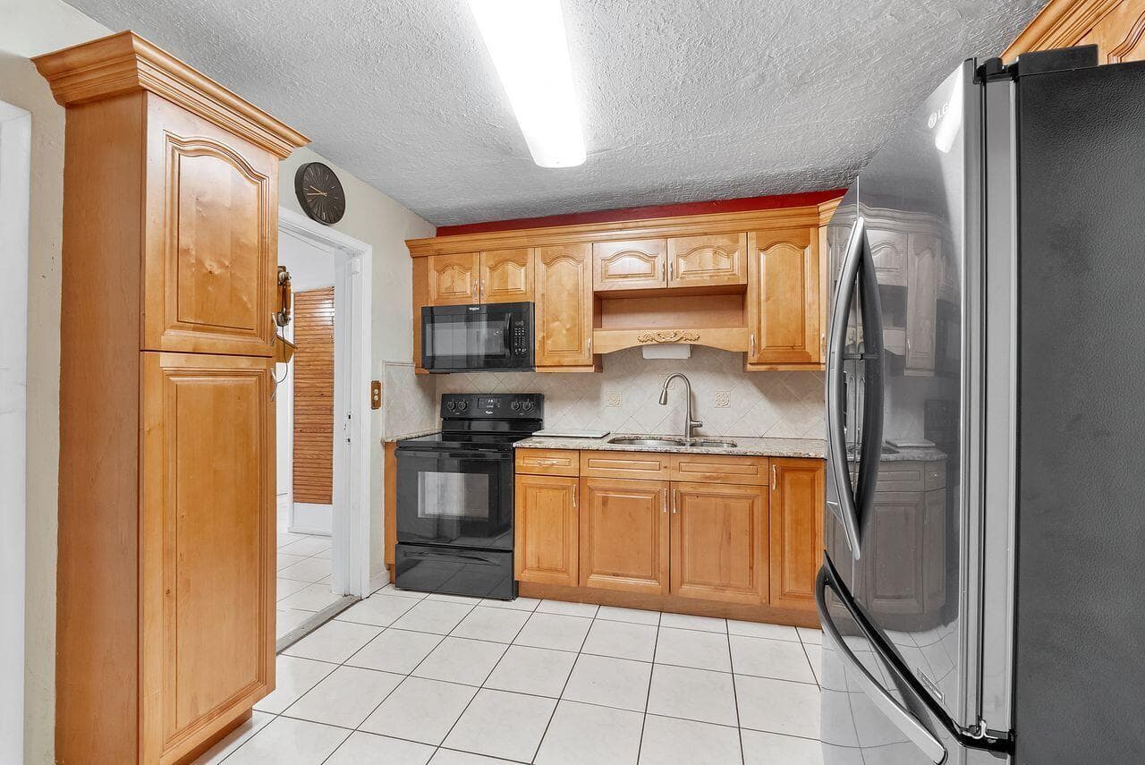 1302 SW 22nd Avenue, Fort Lauderdale, FL 33312 photo 5