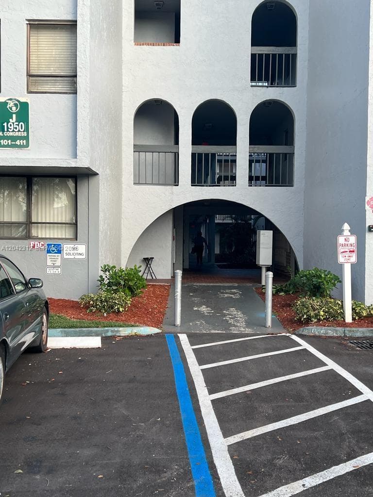 1950 N Congress Ave # 105, West Palm Beach, FL 33401