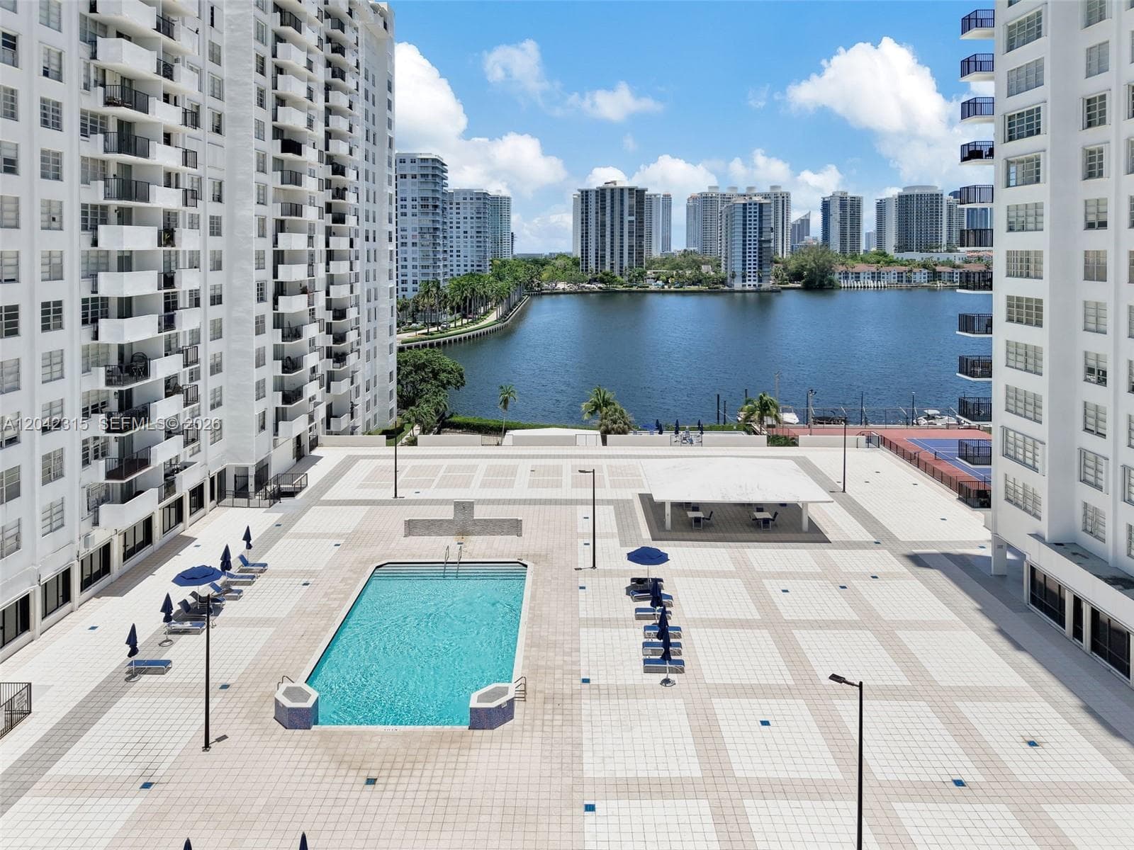 2750 NE 183rd St # 2410, Aventura, FL 33160 photo 3