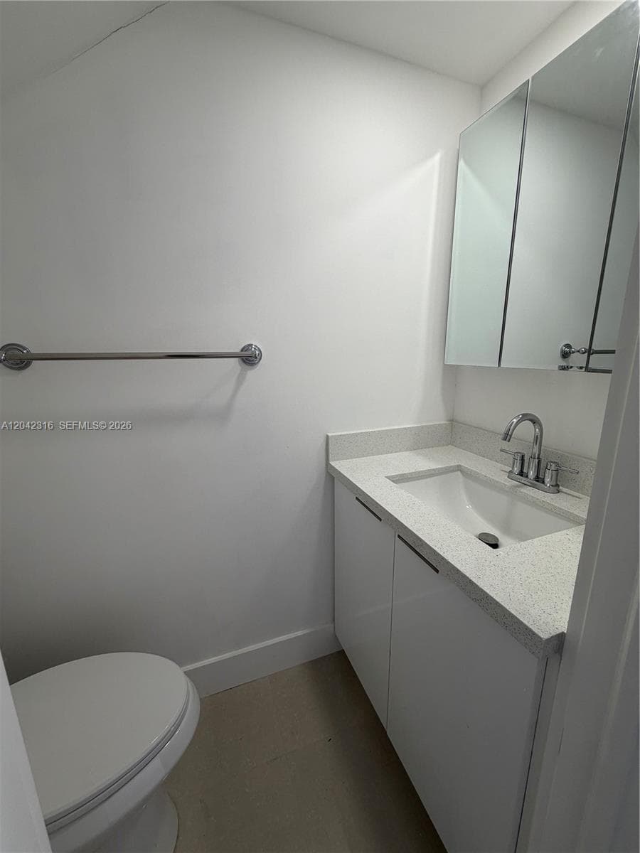 1551 W Okeechobee Rd # 9, Hialeah, FL 33010 photo 2
