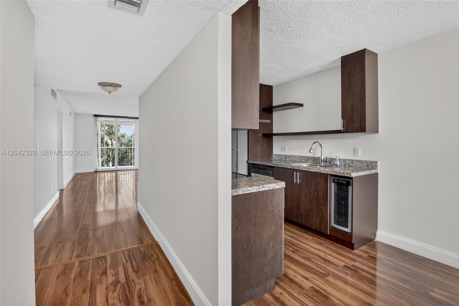 250 Jacaranda Dr # 411, Plantation, FL 33324 photo 4